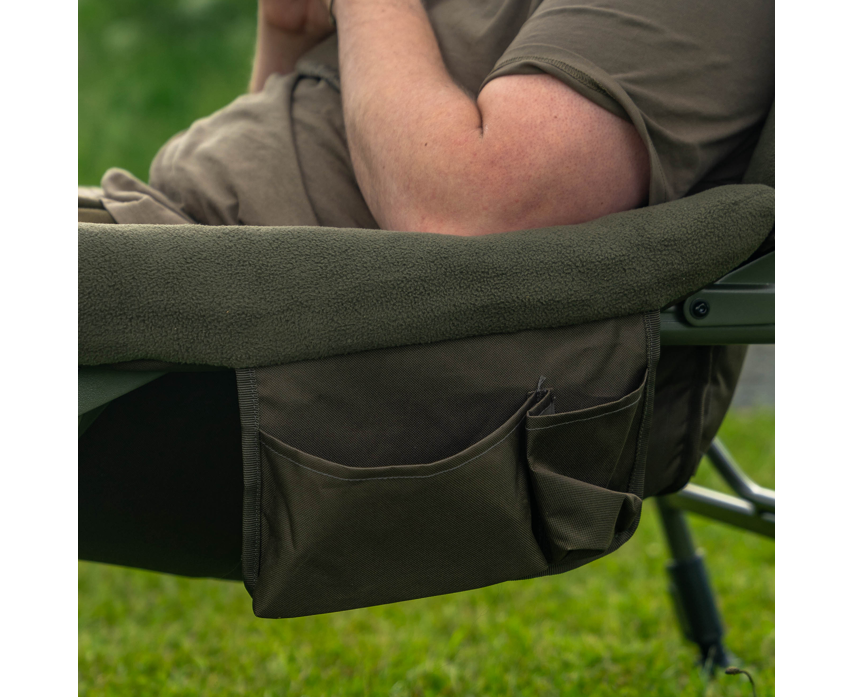 ap-a0440043_benchmarkultracozychair-02_productlifestyleimage1