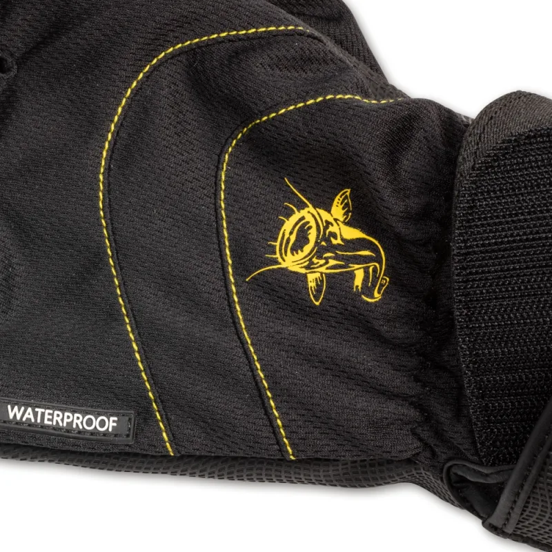 black-cat-wasserdichter-handschuh~3