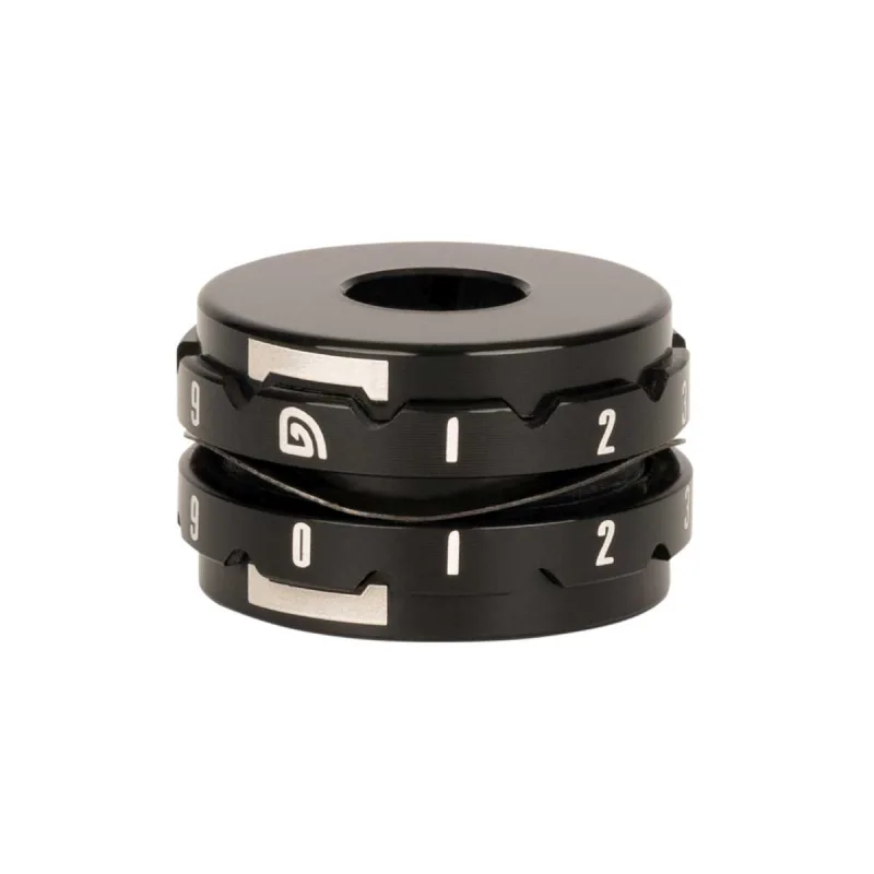 trakker-20-20-wrap-counter~2