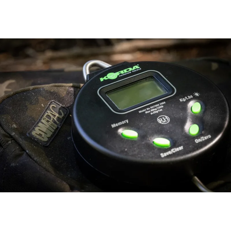 korda-compac-digital-scales-pouch-dark-kamo~2