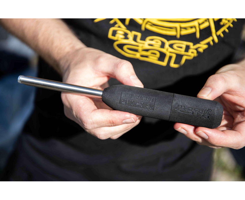 bc-bo150010-minideadbaitpuncher-004-inuse_1920x1920