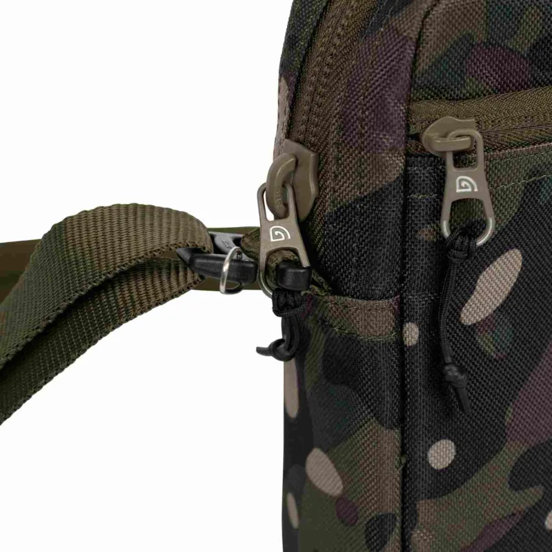 trakker-nxc-camo-essentials-bag~2